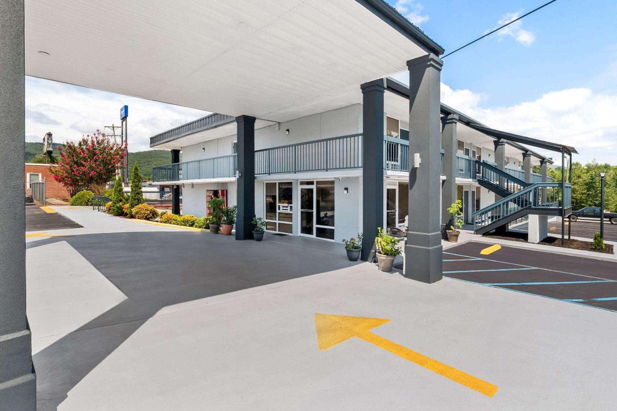 Rodeway Inn Dalton Exterior foto