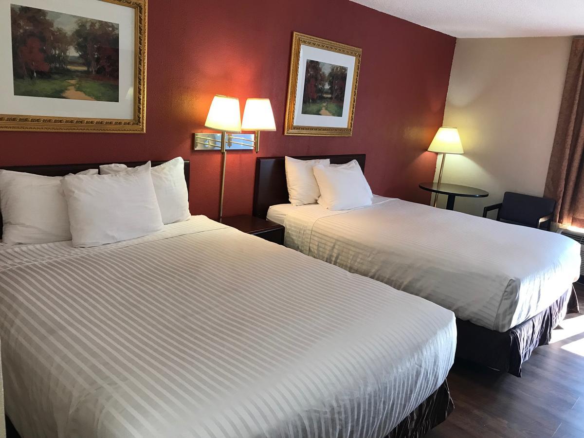 Rodeway Inn Dalton Exterior foto